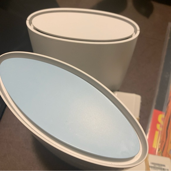 LOT 2 NETGEAR (1) Orbi Router RBR40 (1) Orbi Satellite RBS20 - Picture 8 of 8